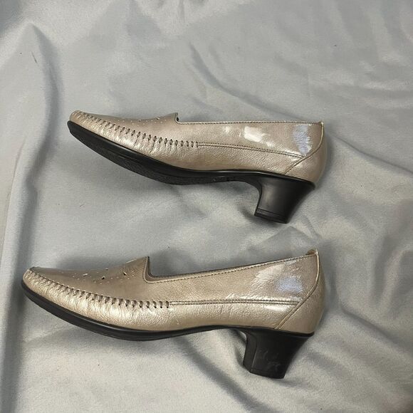 SAS Sonyo Women's Pump 9N Bronze Patent Leather Cut Out Slip On Heel H4845666 - Picture 7 of 8